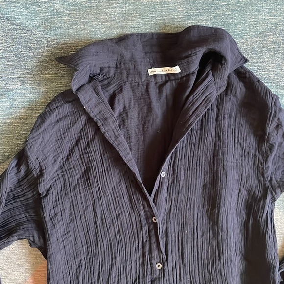 Abercrombie & Fitch Gauzy Cotton Crinkled Button Down Top - Picture 7 of 9